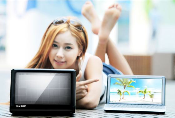 samsung-nc215-solar-powered-notebook-2.jpg
