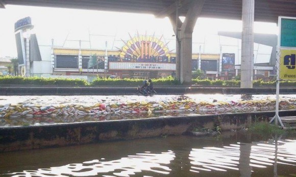 รังสิต-thaiflood06.jpg