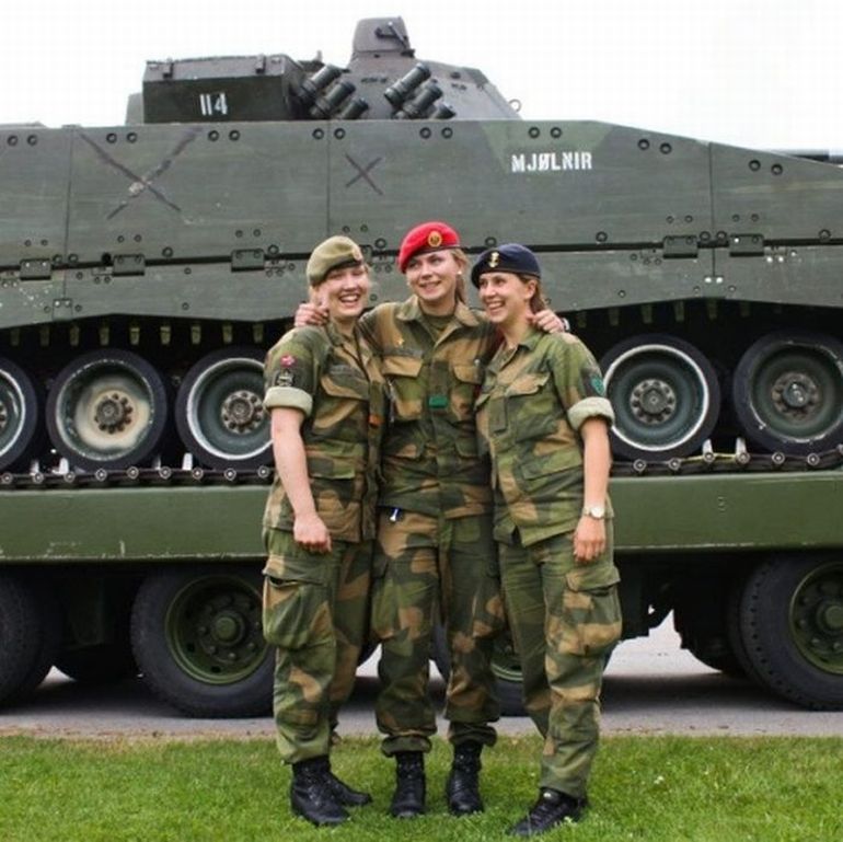 963366.jpg