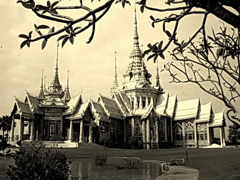 วัดหลวงพ่อโตองค์ใหญ่.webp