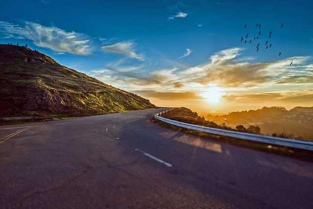 winding-road-g01edd9cf7_640.jpg