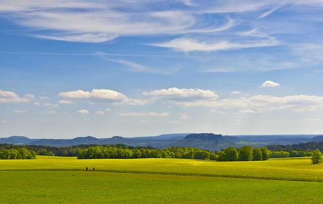 hills-gf2e11b5c5_640.jpg