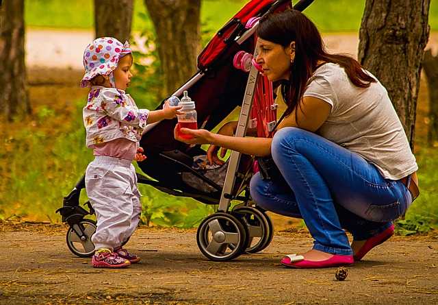 mom-2535880_640.jpg