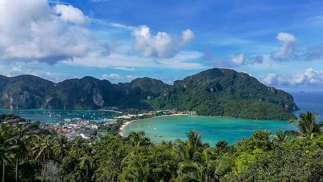 phi-phi-island-5076128_640.jpg