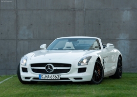 Mercedes Benz-SLS AMG Roadster wallpapers 1