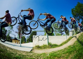 PICTURES  NON- LIMITATION 9