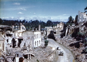 บ้านเรือน ที่อยู่ในเขตสู้รบ สงครามโลกครั้งที่ 2 ชุด 1
